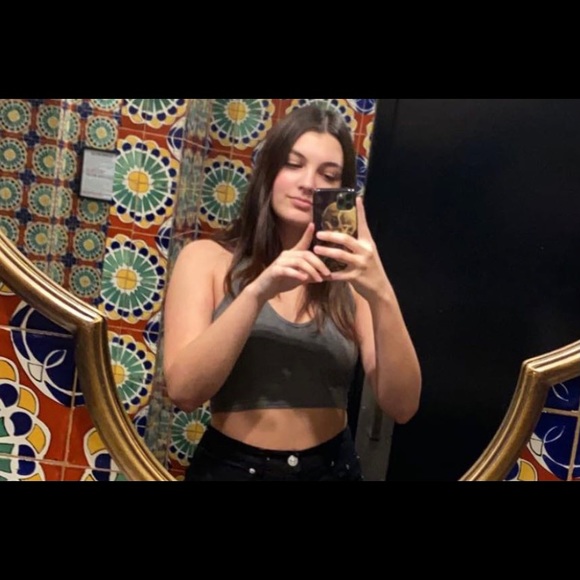 Meet your Posher, Avie m - Picture 1 of 2